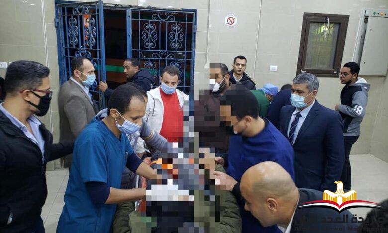 مستشفى السويس العام تستقبل مصابي انقلاب ميكروباص بطريق جنيفه