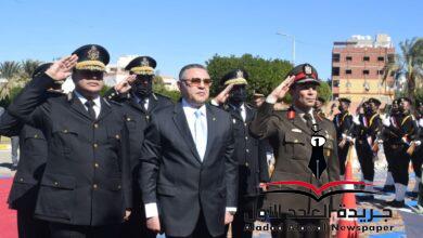 محافظ البحر الأحمر : يضع إكليل الزهور على النصب التذكاري لشهداء الشرطة