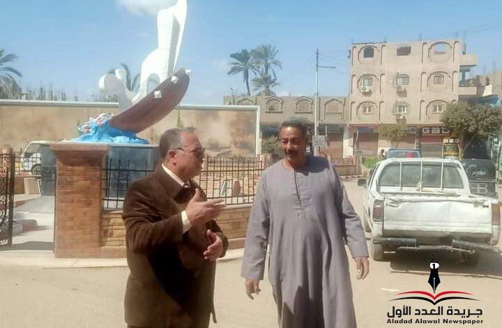 جولة مفاجئة للسكرتير العام لمحافظة قنا بمدينة قفط لمتابعة الاستعداد للعيد القومي