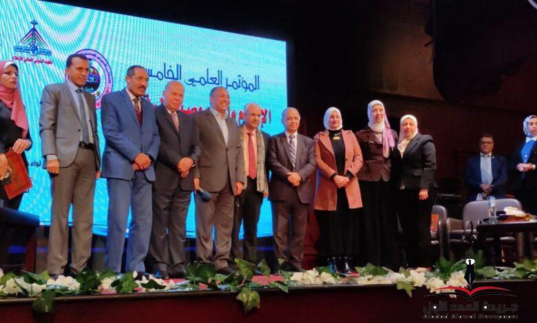 اختتام فعاليات مؤتمر " الإعلام و الخصوصية الرقمية " بإعلام الشروق