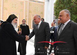 الداودي يختتم تهنئته بعيد القيامة المجيد بمطرانية الأقباط بقنا
