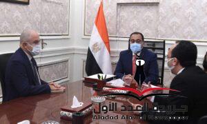 رئيس الوزراء يلتقي رئيس اتحاد الصناعات لمناقشة آليات دعم الصناعة المصرية