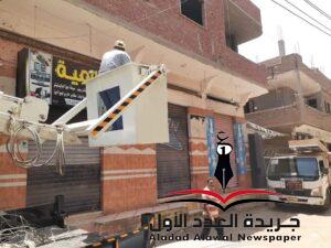 حملة جديدة لإزالة الإعلانات المخالفة بالوحدة المحلية بشبرا النخلة