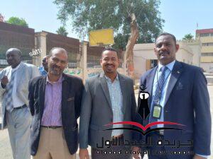 سفير السودان بالقاهرة يقرع جرس امتحانات الشهادة الثانوية بمركزى القاهرة