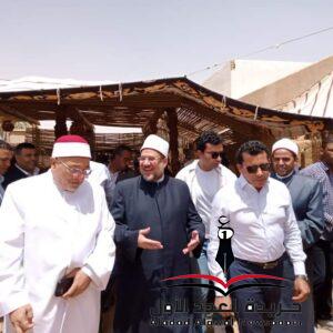 صبحي وجمعة والزملوط يتفقدون مركز شباب الخارجة ويشاركون في ماراثون الدراجات