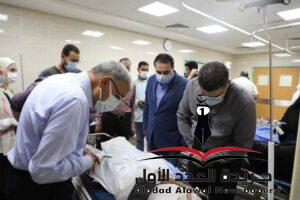 محافظ المنيا يتابع حالة المصابين في حادث تصادم أتوبيس بمقطورة