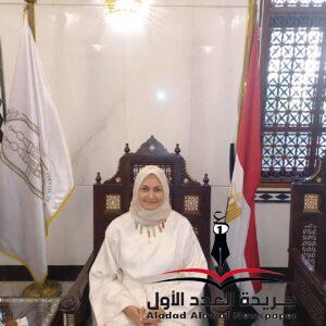 رئيس مركز تطوير الوافدين تتفقد الأعمال الفنية بمعرض الكاريكاتير