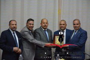 نائب رئيس جامعة الأزهر للوجه القبلي يكرم المحرصاوي