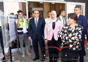 وزيرة الهجرة تعقد اجتماعها الأول بمقر الوزارة بالعاصمة الإدارية