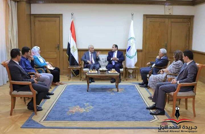 وزير التعليم ورئيس التنظيم يتفقدان امتحانات المتقدمين لوظيفة معلم مساعد رياض أطفال
