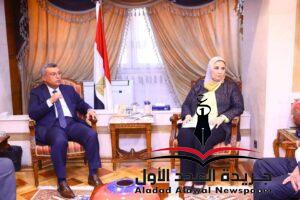 وزيرة التضامن  تستقبل وزير البترول ورئيس جمعية محبى مصر 
