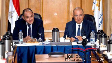 وزير التجارة والصناعة يستعرض مع مجلس إدارة إتحاد الصناعات
