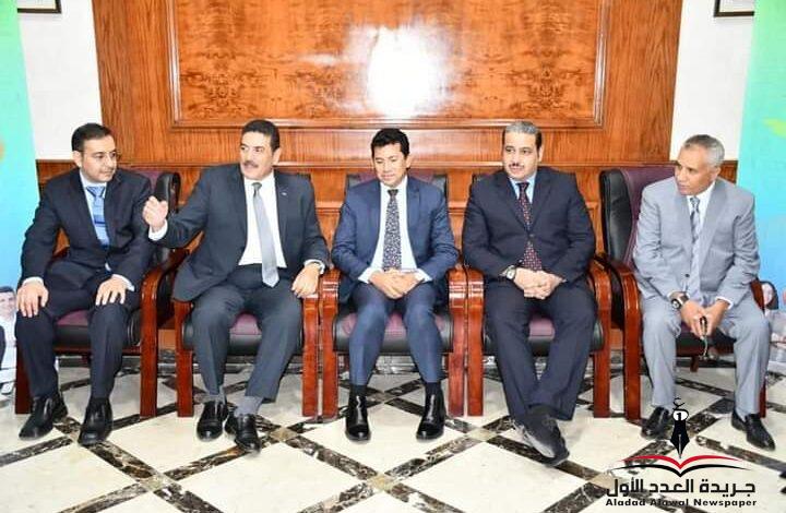 وزير الرياضة يناقش الخطة المستقبلية للإتحادين العربي والمصرى