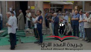 أهالي الاسكندرية يؤدون صلاة الجنازة على شقيق الفنان أحمد شيبة