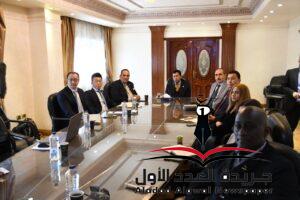 وزير الشباب والرياضة يبحث مع وفد من إحدي الشركات الصينية سبل تعزيز التعاون المشترك 