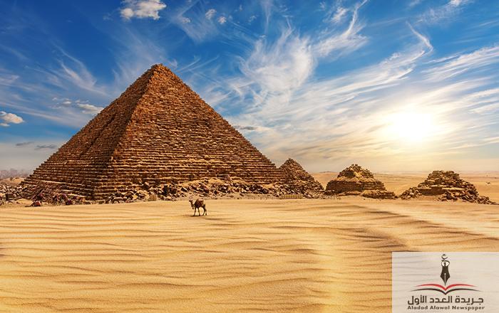 زاهي حواس يرفض والسلطات المصرية لم تصدر تصاريح حقيقة قاعات آمونتي الأسطورية أسفل الأهرامات - جريدة العدد الأول