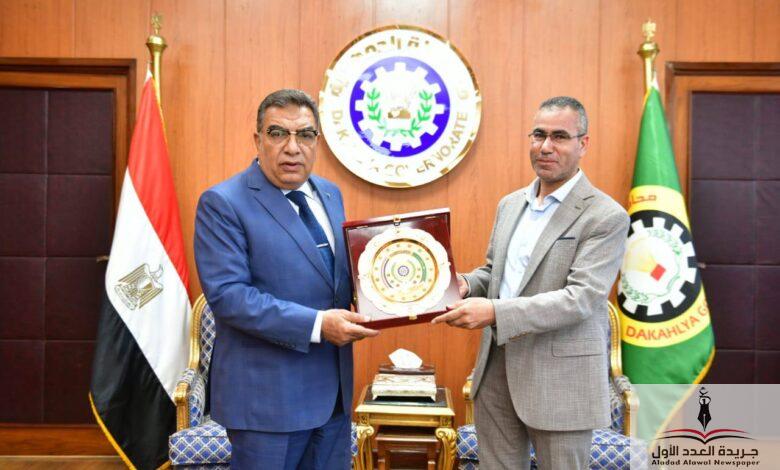 محافظ الدقهلية يكرّم المهندس كمال القلماوي ويثني على جهوده في قطاع الري بالمحافظه