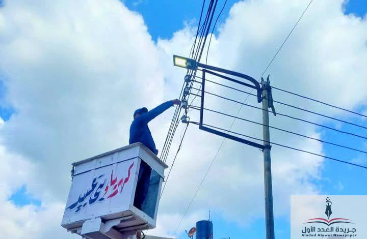يتابع ..رئيس مركز مدينة بني عبيد صيانة كشافات الإنارة المعطلة