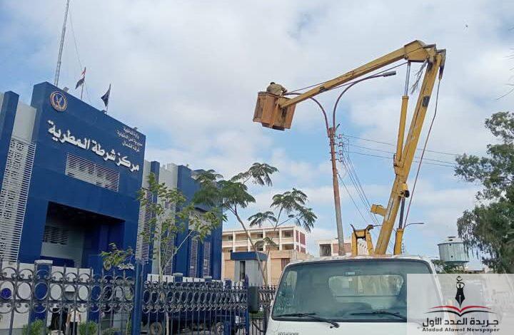 متابعة رئيس مجلس مدينة المطرية الدقهلية لاعمال الانارة العامة