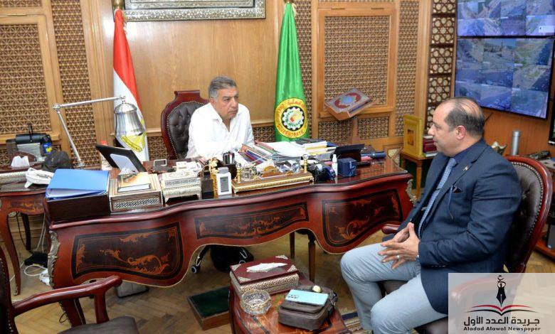 محافظ الدقهلية يستقبل مدير مديرية الطب البيطري الجديد